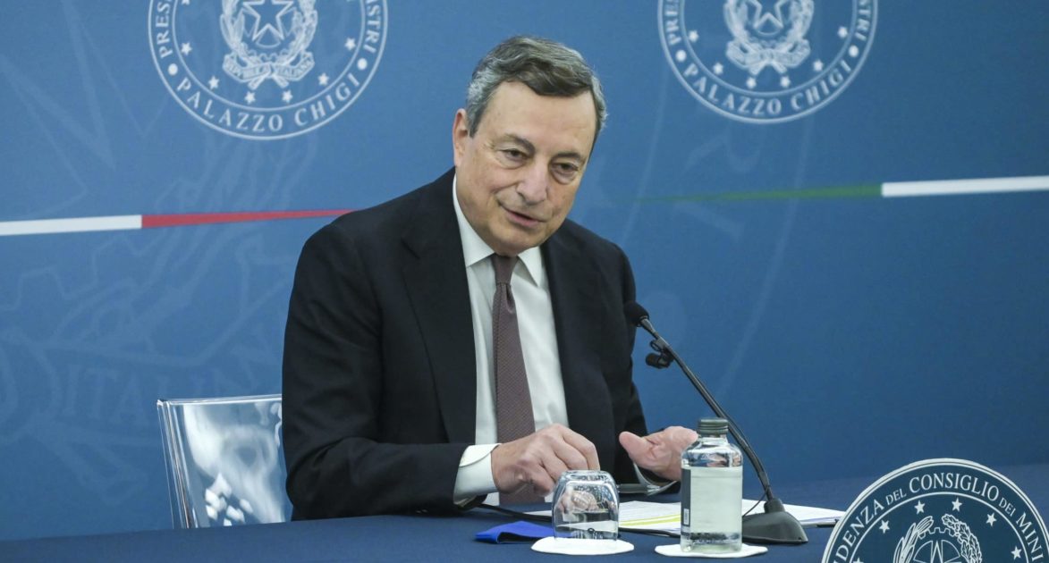 Imagoeconomica Draghi non risponde a nessuno